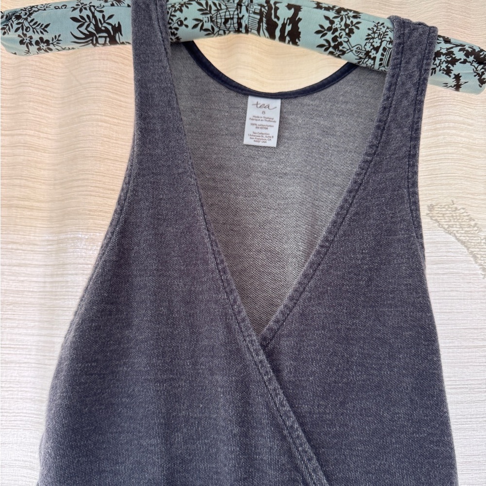 TEA COLLECTION SLEEVELESS COTTON PLEATED ROMPER Gray size 8